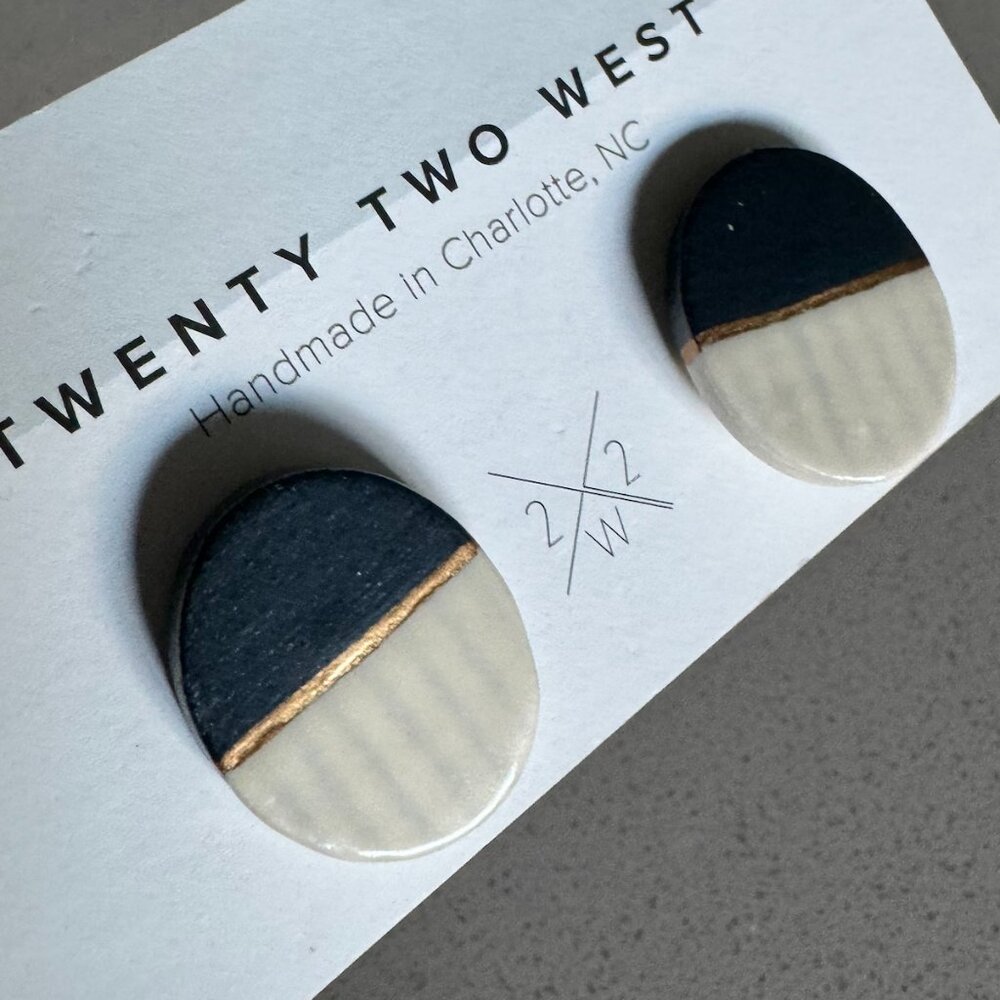 Twenty Two West - Black / White Ceramic Stud Earrings